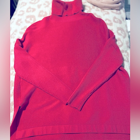 Women’s Oversized Tunic Sweater Rose Red Size Medium Like New Condition - Picture 5 of 5